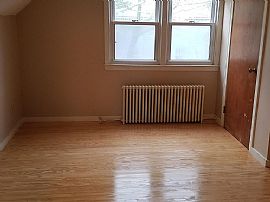 126 Stoddard Ave, Newington, Ct 06111 in Newington, CT (Photo 5 of 9)