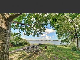 39 Neptune Ave, Norwalk, Ct 06854 in Norwalk, CT (Photo 3 of 5)