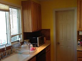 10 Loundsbury Ave, Norwalk, Ct 06851 in Norwalk, CT (Photo 2 of 9)