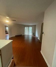 104 North St, Stamford, Ct 06902 in Stamford, CT (Photo 2 of 7)