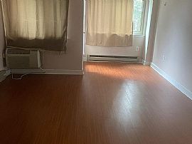 104 North St, Stamford, Ct 06902 in Stamford, CT (Photo 7 of 7)