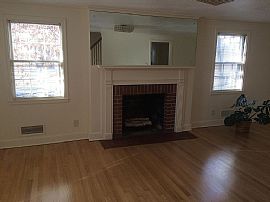 16 Thomson Rd, West Hartford, Ct 06107 in West Hartford, CT (Photo 3 of 12)