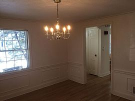 16 Thomson Rd, West Hartford, Ct 06107 in West Hartford, CT (Photo 4 of 12)