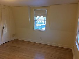 16 Thomson Rd, West Hartford, Ct 06107 in West Hartford, CT (Photo 8 of 12)