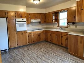 109 E Smith St, Bridgeport, Wv 26330 in Bridgeport, WV (Photo 3 of 6)