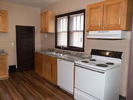 401 Davis St, Clarksburg, Wv 26301 in Clarksburg, WV (Photo 2 of 10)