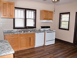 401 Davis St, Clarksburg, Wv 26301 in Clarksburg, WV (Photo 3 of 10)