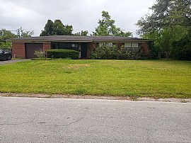 7359 Pineville Dr, Jacksonville, Fl 32244 in Jacksonville, FL