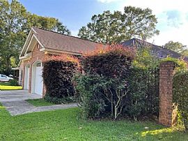 852 Wildwood Ave, Mobile, Al 36609 in Mobile, AL (Photo 2 of 12)