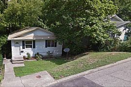 423 Baird Dr, Charleston, Wv 25302 in Charleston, WV