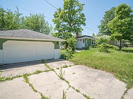 8035 W Warnimont Ave, Milwaukee, Wi 53220 in Milwaukee, WI (Photo 10 of 10)