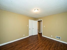 449 Clark Mountain Rd E, Bessemer, Al 35023 in Bessemer, AL (Photo 6 of 12)