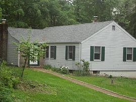 53 Storrs Heights Rd, Storrs Mansfield, Ct 06268 in Storrs Mansfield, CT