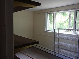 53 Storrs Heights Rd, Storrs Mansfield, Ct 06268 in Storrs Mansfield, CT (Photo 5 of 8)