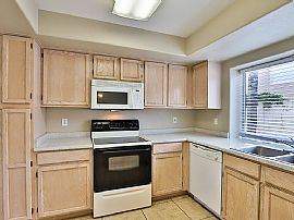 7122 N 28th Dr, Phoenix, Az 85051 in Phoenix, AZ (Photo 3 of 11)