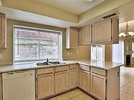 7122 N 28th Dr, Phoenix, Az 85051 in Phoenix, AZ (Photo 4 of 11)