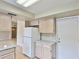 7122 N 28th Dr, Phoenix, Az 85051 in Phoenix, AZ (Photo 5 of 11)