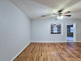 1314 W Tharpe St, Tallahassee, Fl 32303 in Tallahassee, FL (Photo 2 of 12)