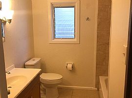 2336 Pelican Dr, Sarasota, Fl 34237 in Sarasota, FL (Photo 6 of 9)