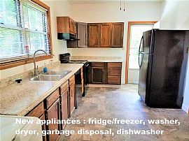 325 Myers Ave, Beckley, Wv 25801 in Beckley, WV (Photo 4 of 10)