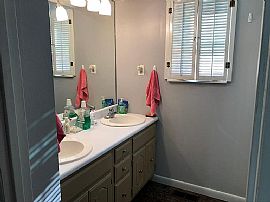 2122 Enslow Blvd, Huntington, Wv 25701 in Huntington, WV (Photo 8 of 10)