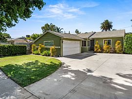 A Truly Jovial 3 Bedroom Home in Los Angeles, CA