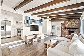 Charming 3 Bedroom Home in Panorama City, CA (Photo 3 of 7)