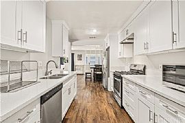 Charming 3 Bedroom Home in Panorama City, CA (Photo 4 of 7)