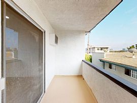 Come Live in These Brand-New Beautifully Remodeled Home in Los Angeles, CA (Photo 4 of 6)