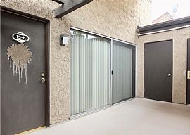 Cozy 1bedroom 1 Bathroom  in Long Beach, CA (Photo 3 of 12)