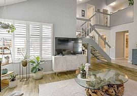 Charming 4 Bedroom Home  in New York, NY (Photo 12 of 12)