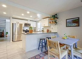 Charming 4 Bedroom Home  in New York, NY (Photo 4 of 12)