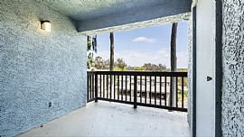 Beautiful Two Bedroom  in Long Beach, CA (Photo 10 of 12)