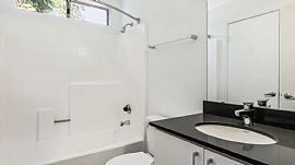 Beautiful Two Bedroom  in Long Beach, CA (Photo 6 of 12)