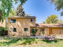 A Truly Jovial 3 Bedroom Home in Aurora, CO (Photo 4 of 6)