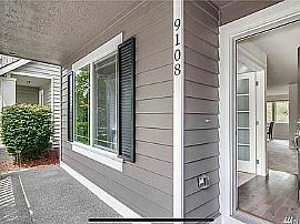 9108 229th Pl Ne, Redmond, Wa in Redmond, WA (Photo 2 of 5)