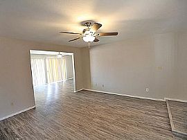 10560 W Laurie Ln, Peoria, Az 85345 in Peoria, AZ (Photo 4 of 10)