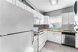 Beautiful 3bed Room Available For Rent in Hoboken, NJ (Photo 2 of 9)