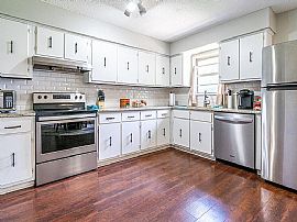 513 Denise Dr Sw, Decatur, Al 35603 in Decatur, AL (Photo 10 of 12)