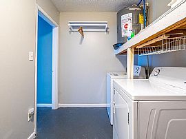 513 Denise Dr Sw, Decatur, Al 35603 in Decatur, AL (Photo 3 of 12)