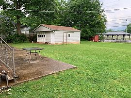 2613 Bonita Cir Sw, Huntsville, Al 35801 in Huntsville, AL (Photo 2 of 8)