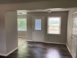 819 Crestview Dr, Madison, Al 35758 in Madison, AL (Photo 9 of 12)