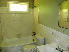 4383 Amherst Dr, Montgomery, Al 36116 in Montgomery, AL (Photo 3 of 12)