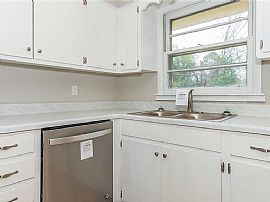 4383 Amherst Dr, Montgomery, Al 36116 in Montgomery, AL (Photo 9 of 12)