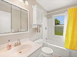 4975 N Berkeley Blvd, Whitefish Bay, Wi 53217 in Whitefish Bay, WI (Photo 5 of 9)