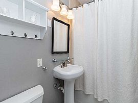 4707 N Elkhart Ave, Whitefish Bay, Wi 53211 in Whitefish Bay, WI (Photo 10 of 11)