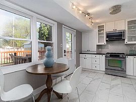 4707 N Elkhart Ave, Whitefish Bay, Wi 53211 in Whitefish Bay, WI (Photo 5 of 11)