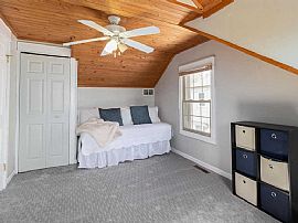 4707 N Elkhart Ave, Whitefish Bay, Wi 53211 in Whitefish Bay, WI (Photo 9 of 11)