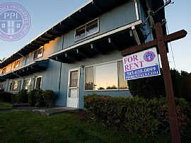 A Lovely 2 Bedroom Home in Aurora, OR