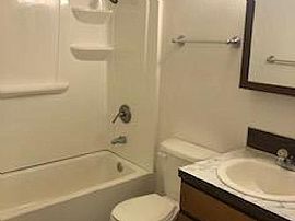 A Lovely 3 Bedroom Home in Aurora, OR